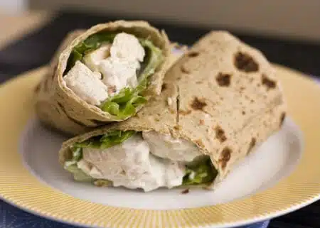 wrap cu pui în stil waldorf