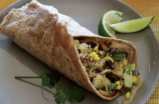 burrito cu dovlecei și porumb
